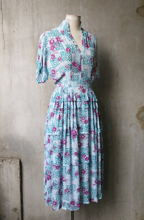 1940s blue violet novelty floral crepe rayon dress - image 3