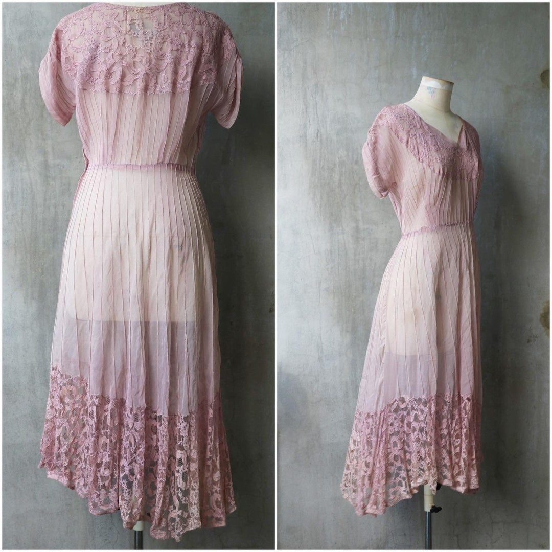 Vintage 1940s Lavender Floral Print Dress Belt by Simpli Smart | SMALL