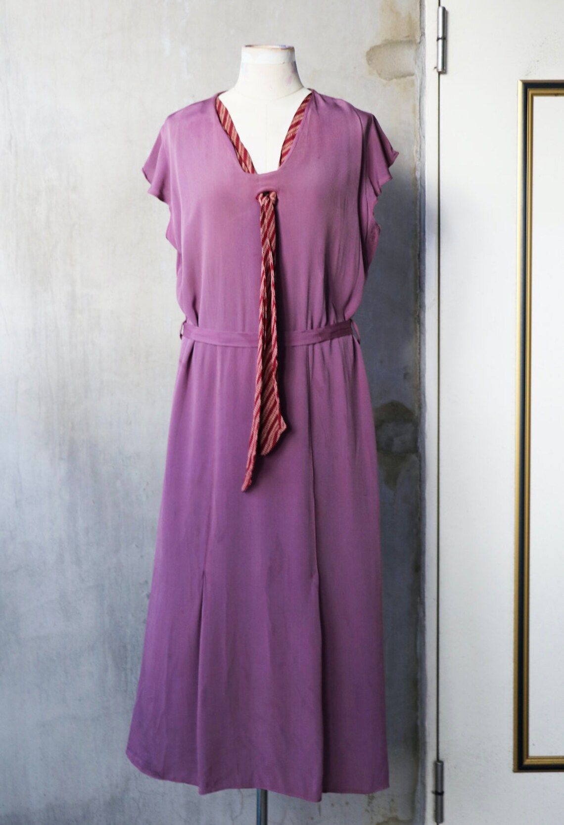 1920er Pflaume lila Crepe Rayon Kleid mit rot gestreifter | Etsy