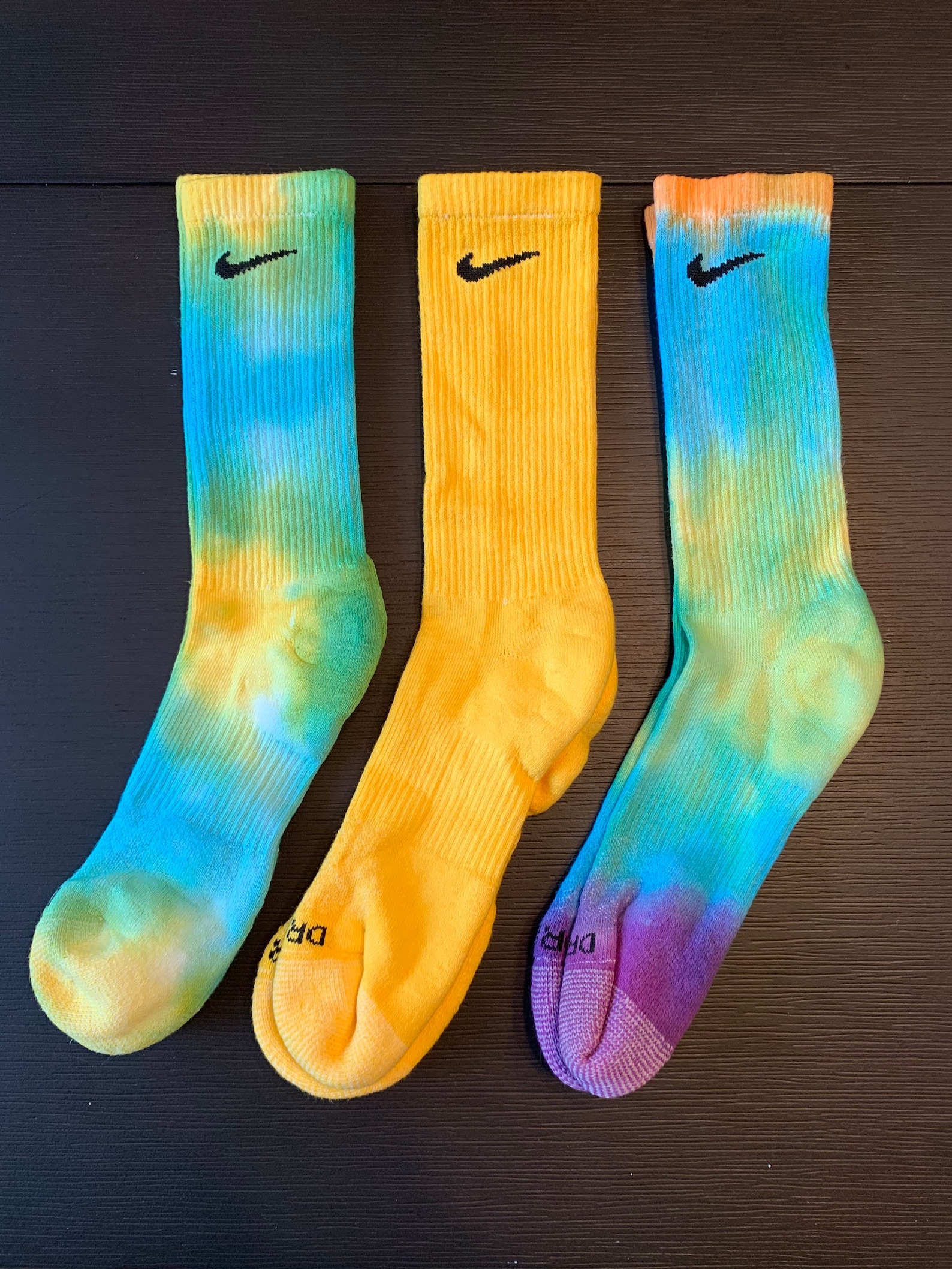 shoes that look good with nike socks