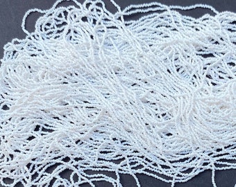Antike Mikro-Rocailles: Opakes weißes Porzellan, 20/0 winzige Größe