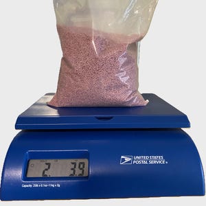 UN CHILO Rare French Glass Antique Micro Seed Beads-12/0 Medium Greasy Cheyenne Rose Pink- Perline dei nativi americani, gioielli tradizionali, artigianato