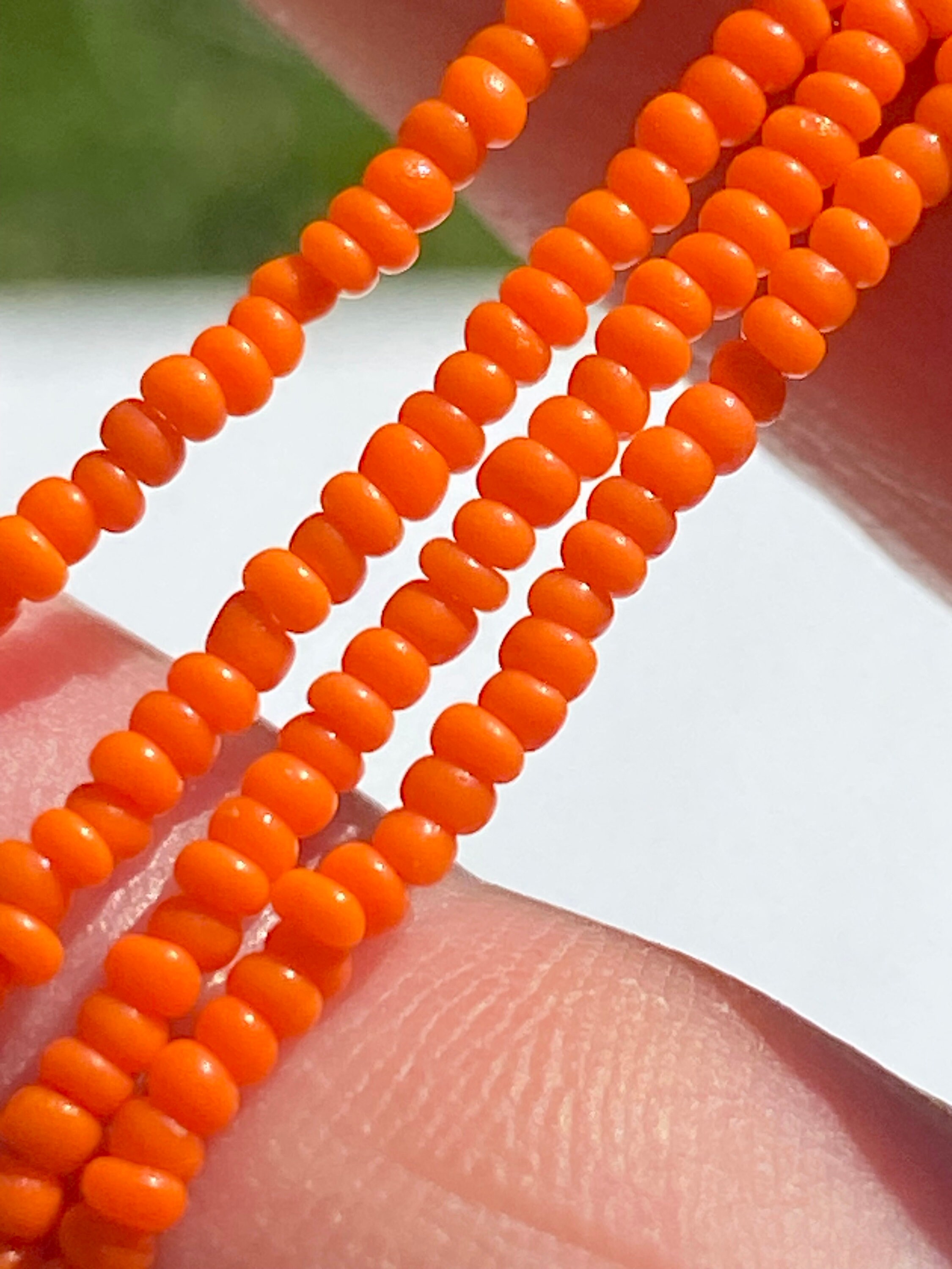 Antique beads アンティークビーズ Antique/vintage Glass Micro Seed Beads-14/0 Slight Matte