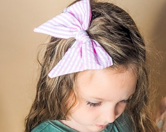 Medium Pink Seersucker Stripes Classic Bow | Spring seersucker Bow| Girl's Hair Bow | Hairbows | Newborn Toddler Hairbow| Pink Easter Bow