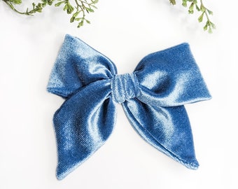 Winter Blue Velvet Medium Classic Bow | Velvet Hairbow | Girl's Hairbow | Toddler Hairbow | Velvet Blue Hairbow | Light Blue Velvet Bow