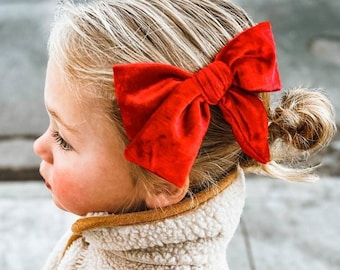 Red Crushed Velvet Christmas Flat Tailed Classic Bow | Velvet Hairbow | Baby Hairbow | Toddler Hairbow | Velvet Red Hairbow | Christmas Red