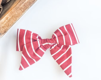 Candy Cane Red Classic Bow | Red Christmas Bow| Girl's Hair Bow | Newborn Toddler Hairbow| Candy Cane Stripe Christmas Hairbow |