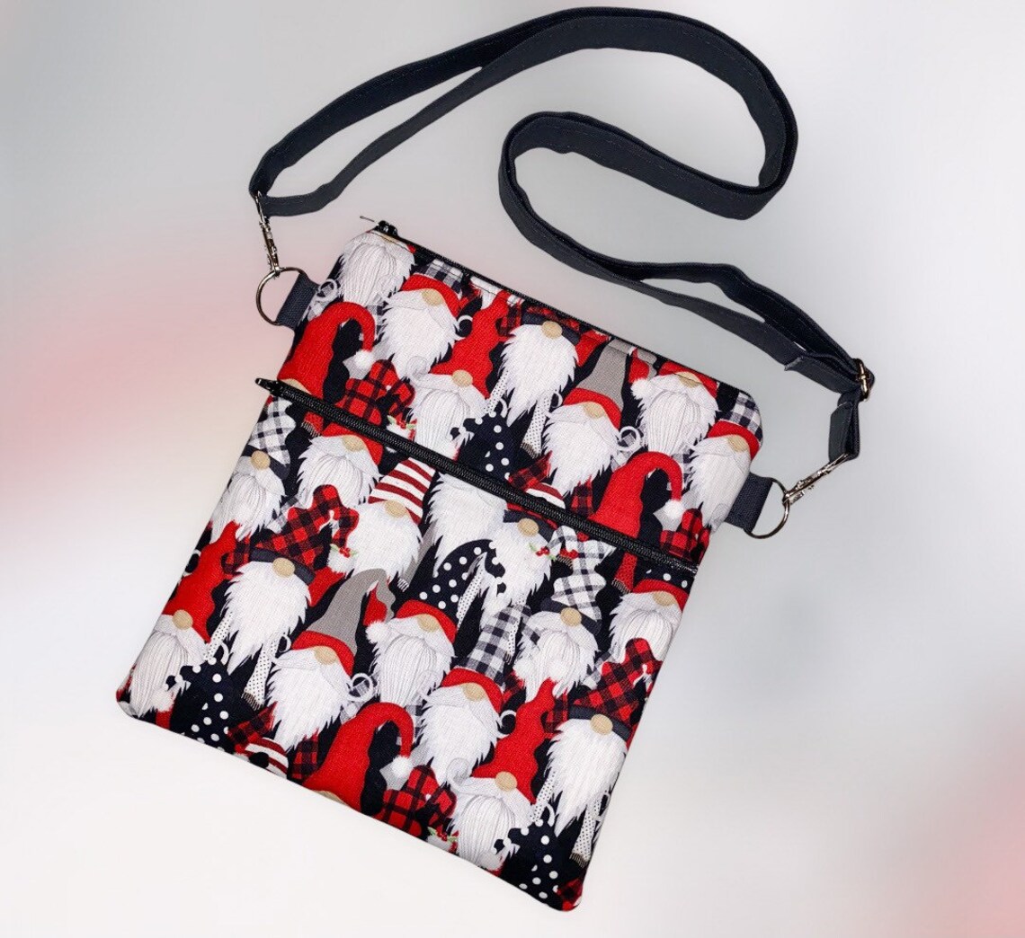 Sletend Small Crossbody Purse For Women – Quilted Gnome Bees Design, Detachable Chain, Phone Bag - View #7