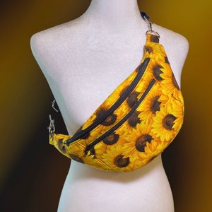 Sunflower floral Fanny Pack, Yellow Black Flower Pattern Boho Women Waist  Bag, Designer Bum Bag, Small Large Belt Hip Shoulder Bag