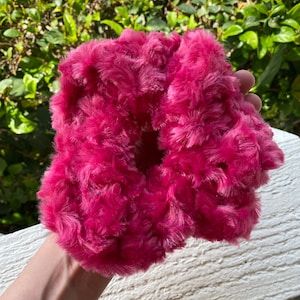 Super fluffy jumbo Scrunchies, Faux fur Scrunchies, So soft large hair scrunchies, Furry Scrunchies, Handmade hair ties, Cute gifts for her