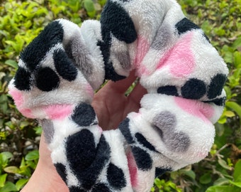 Dog print scrunchies, Dog lover, robe scrunchies, Plush, Minky, Super soft scrunchies, Fluffy hair ties, Comfy scrunchies,