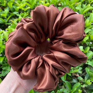 XL Chocolate brown satin scrunchies, Oversized scrunchies, Shiny silky scrunchies, Jumbo hair ties, Brown hair accessories, Jumbo scrunchies