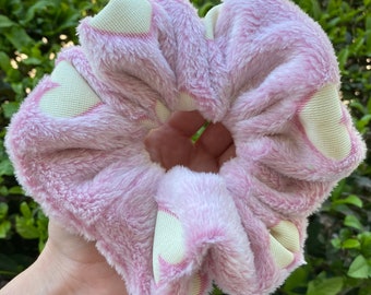 Glow in the dark heart scrunchies, Robe scrunchies, Faux fur pink jumbo scrunchies, Fuzzy, Soft hair ties, Plush comfy scrunchies, Glowy