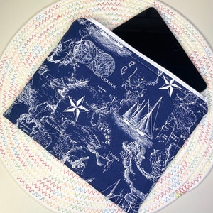 Nautical accessory bag, Zipper makeup bag, Accessory pouch, Fabric cosmetic case, Travel case, Handmade pouch, Ship pouch, Ocean accessories