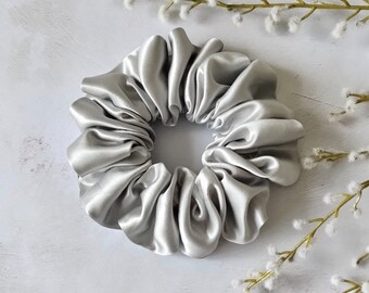 Pure Mulberry Silk Sustainable Scrunchie - Large Silver Grey Moonlight - Luxury 22 Momme, Highest Quality 6A Grade and Plastic Free