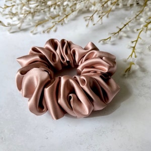 Pure Mulberry Silk Sustainable Scrunchie - Large Neutral Cinder Rose - Luxury 30 Momme, Highest Quality 6A Grade and Plastic Free