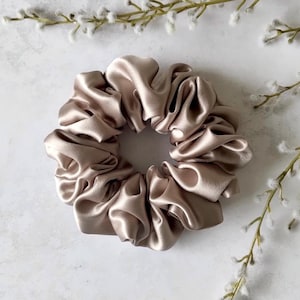 Pure Mulberry Silk Scrunchie - Large Taupe Quartz - Luxury 30 Momme  - 6A Grade