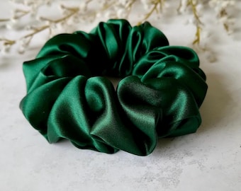 Mulberry Silk Scrunchie: Large Emerald Green, 22 Momme, Handmade