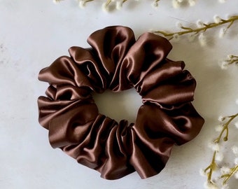 Pure Mulberry Silk Sustainable Scrunchie - Large Chocolate Brown - Luxury 22 Momme Hair Accessory - Highest Quality 6A Grade Plastic Free