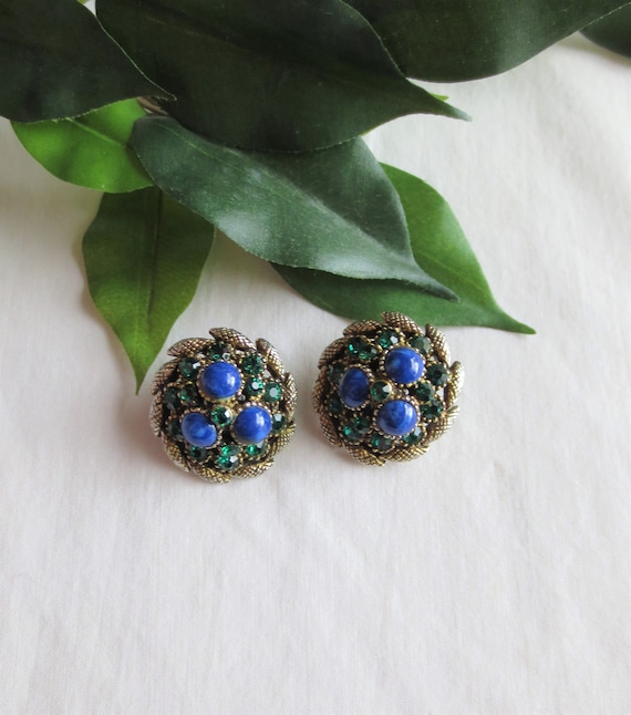 Vintage Signed HAR Rhinestone Clip On Earring