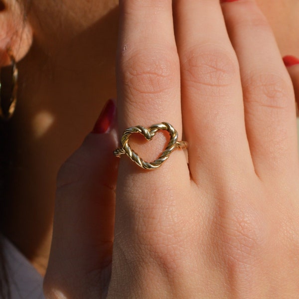 Adjustable twisted wire heart ring in 925 silver plated in 18k gold, adjustable ring, rope heart ring