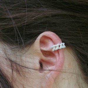 Ear cuff a catena grumetta in argento 925 con zirconi bianchi, orecchino senza chiusura, orecchini cartilagine, orecchini unisex
