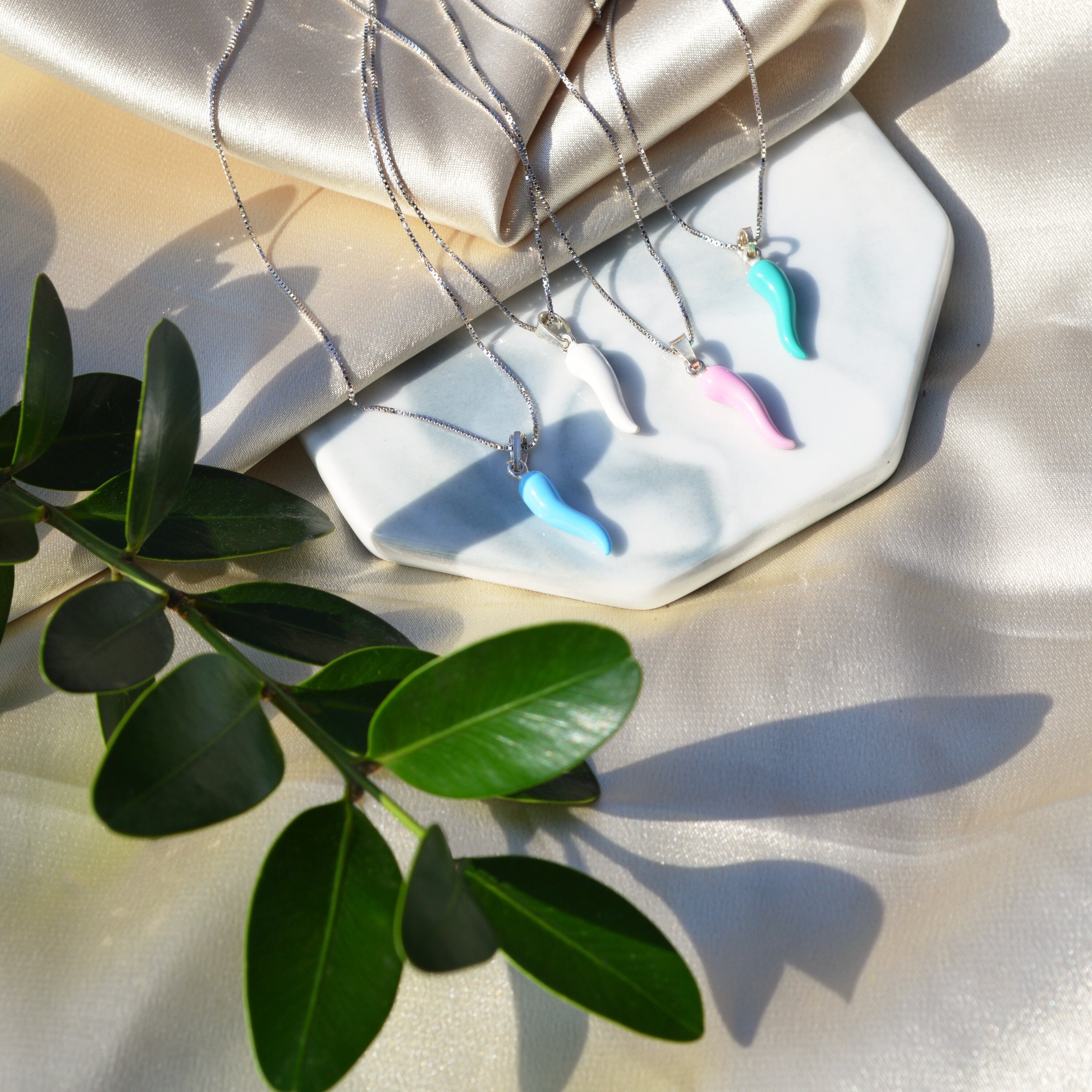 Collier Main De Fatma Avec Cornes En Argent 925 Rhodié - Porte-bonheur Unisexe