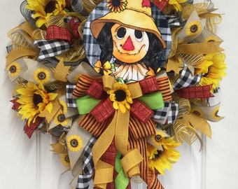 Scarecrow Girl Sign on Fall Wreath, Fun Fall Wreath, Fall Deco Mesh Wreath, Wreath with Scarecrow Sign, Wreath with Sunflowers