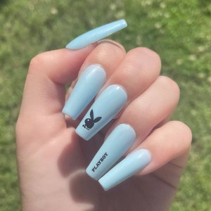 Presse Playboy Bunny Bleu Bebe Sur Les Ongles De Lapin Etsy Presse Playboy Bunny Bleu Bebe Sur Les Ongles De Lapin Etsy