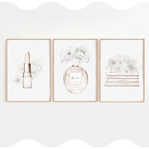 Ensemble beige de 3 impressions tendance, parfum, rouge à lèvres et chaussures, art mural, lot d'illustrations chics, décoration de vanité de dressing, art mural neutre