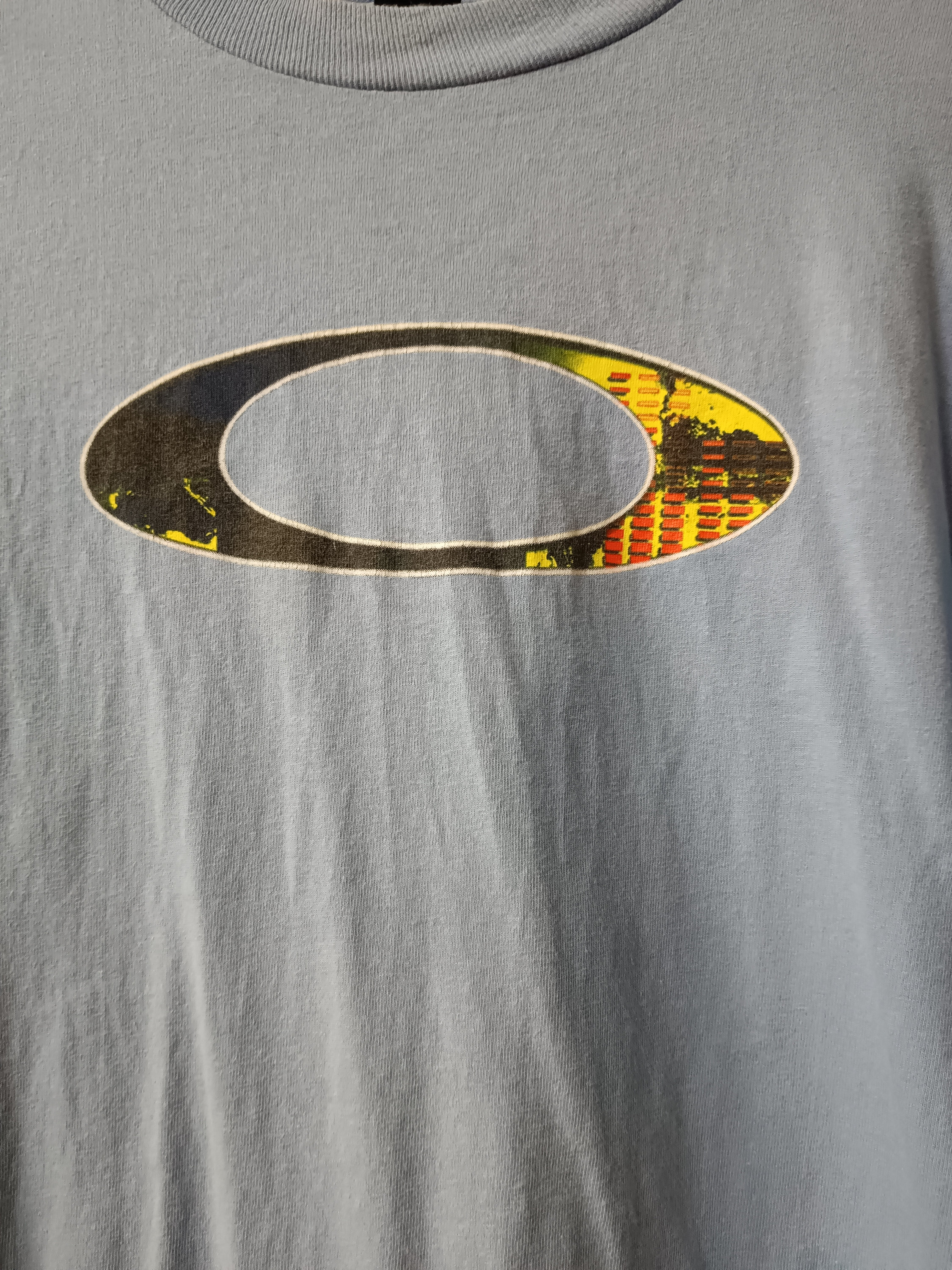 Buy Vintage Oakley Center Logo Longsleeve Tee Online in India - Etsy 