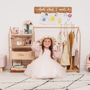 Personalized Wardrobe Wooden Clothing Rack For Toddlers Nursery Furniture and Storage Eco Friendly Dress Up Shelf For Kids Display Rack