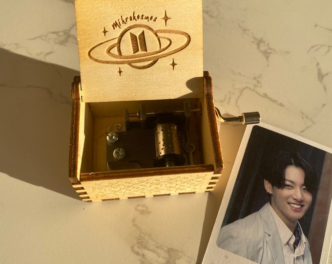 Mikrokosmos BTS, Tiny Wooden Music Box Handcranked Merch Perfect Gift for BTS Fans Birthday