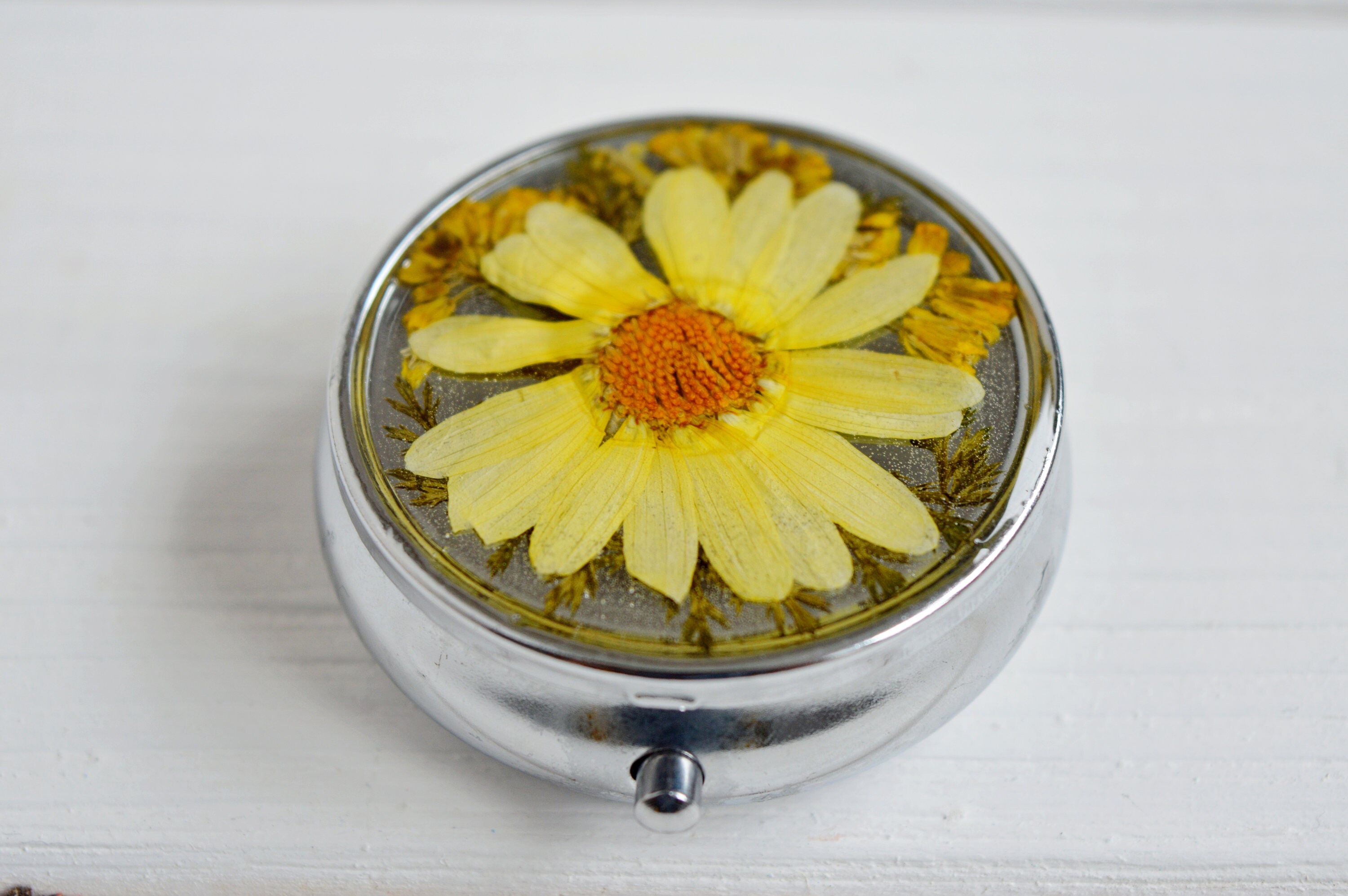 Daisy Flower Pill Box Case Pillbox Holder Trinket Stash Box Etsy