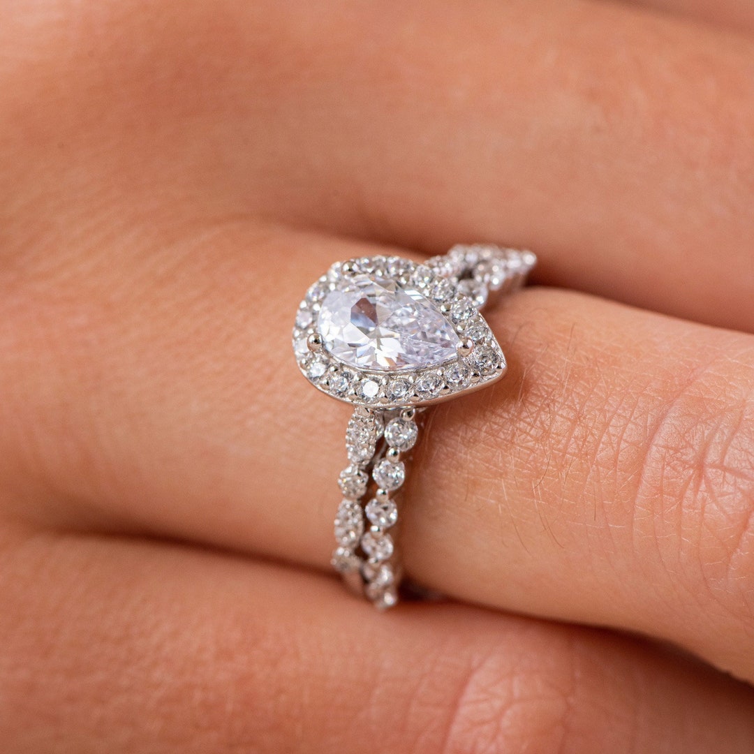 Vintage Bridal Ring Set Elegant Wedding Ring Set Pear Etsy