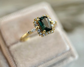 Vintage Engagement Ring, Unique Promise Ring, Green Gold Sterling Silver Hexagonal Ring Natural Anniversary Ring Bridal Emerald birthstone