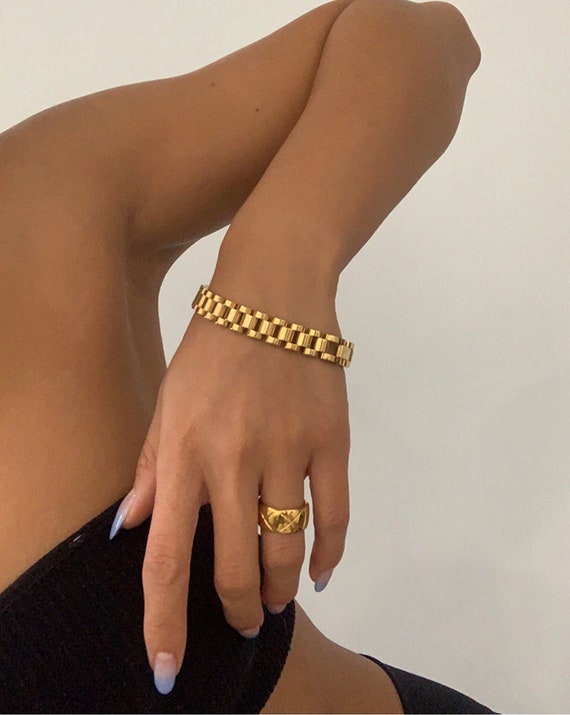 Golden Circle Links Bracelet, 18K Gold Plated Stainless Steel Waterproof Chunky Gold Statement Bracelet