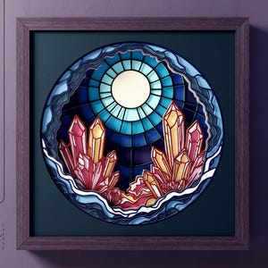 Pode incluir: Uma obra de arte em papel emoldurada com um design em camadas de uma cena noturna com lua cheia e cristais. A obra de arte usa tons de azul, rosa e amarelo. A moldura é marrom escuro. Os textos "SVG", "DXF", "EPS" e "PDF" são visíveis.
