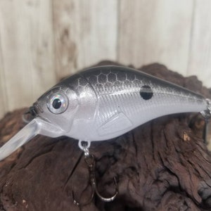 Hand Painted Silver/Black Shad Fishing Lure Crank Bait