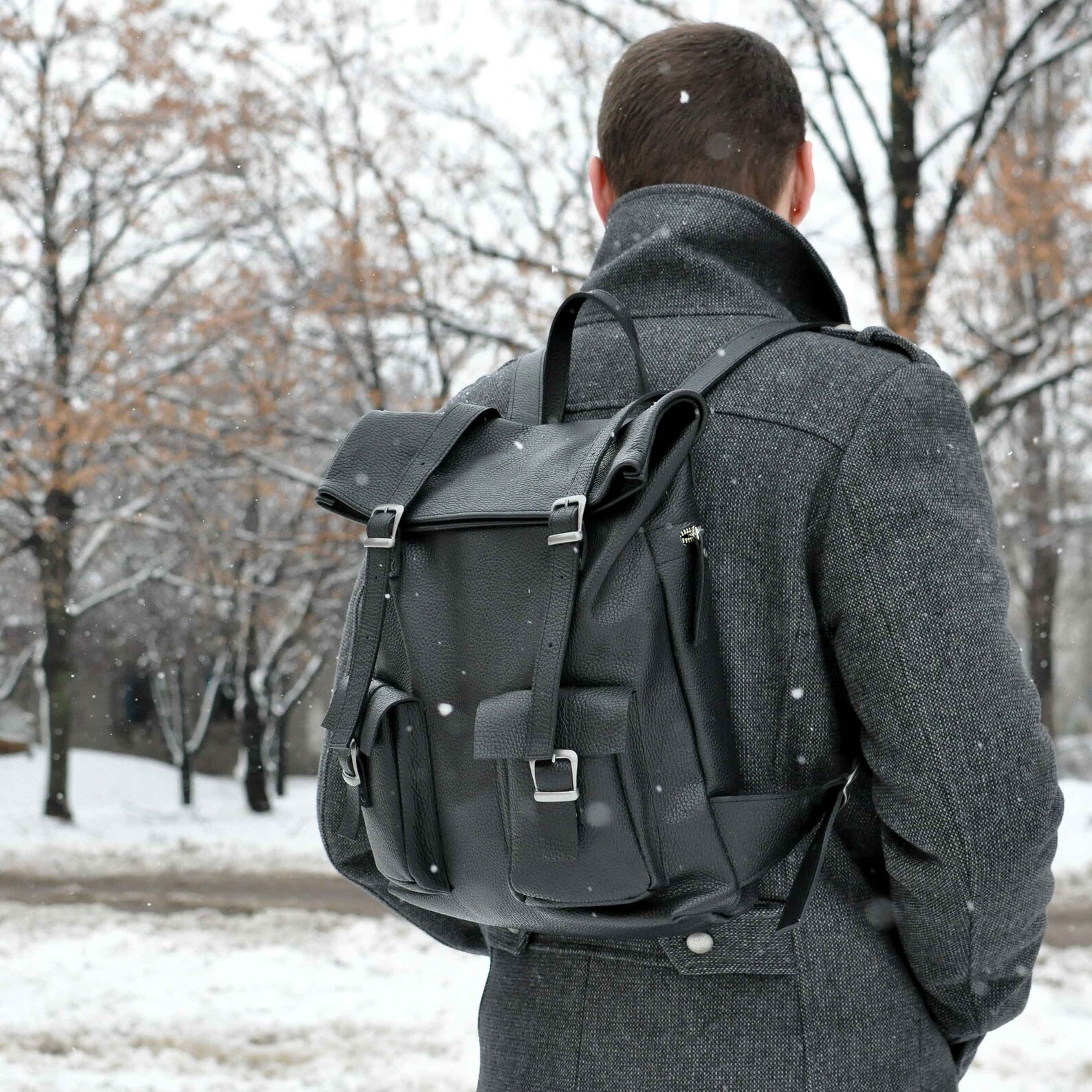 men's rugged leather backpack