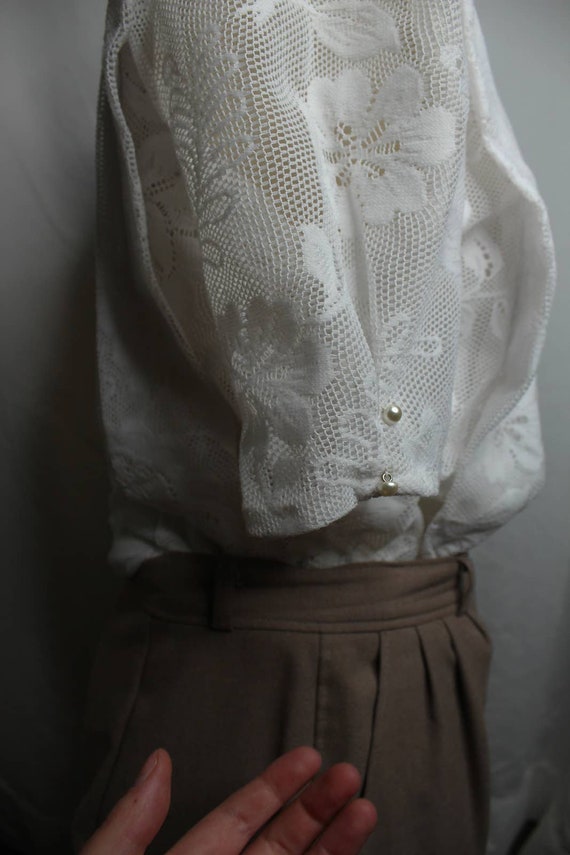 Vintage 80s/90s Reworked White Lace Pleated Top - image 4