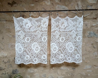 カーテン 19th Century French Filet Lace Curtain A Pair of Small Vintage French Filet Lace Style Net Curtains