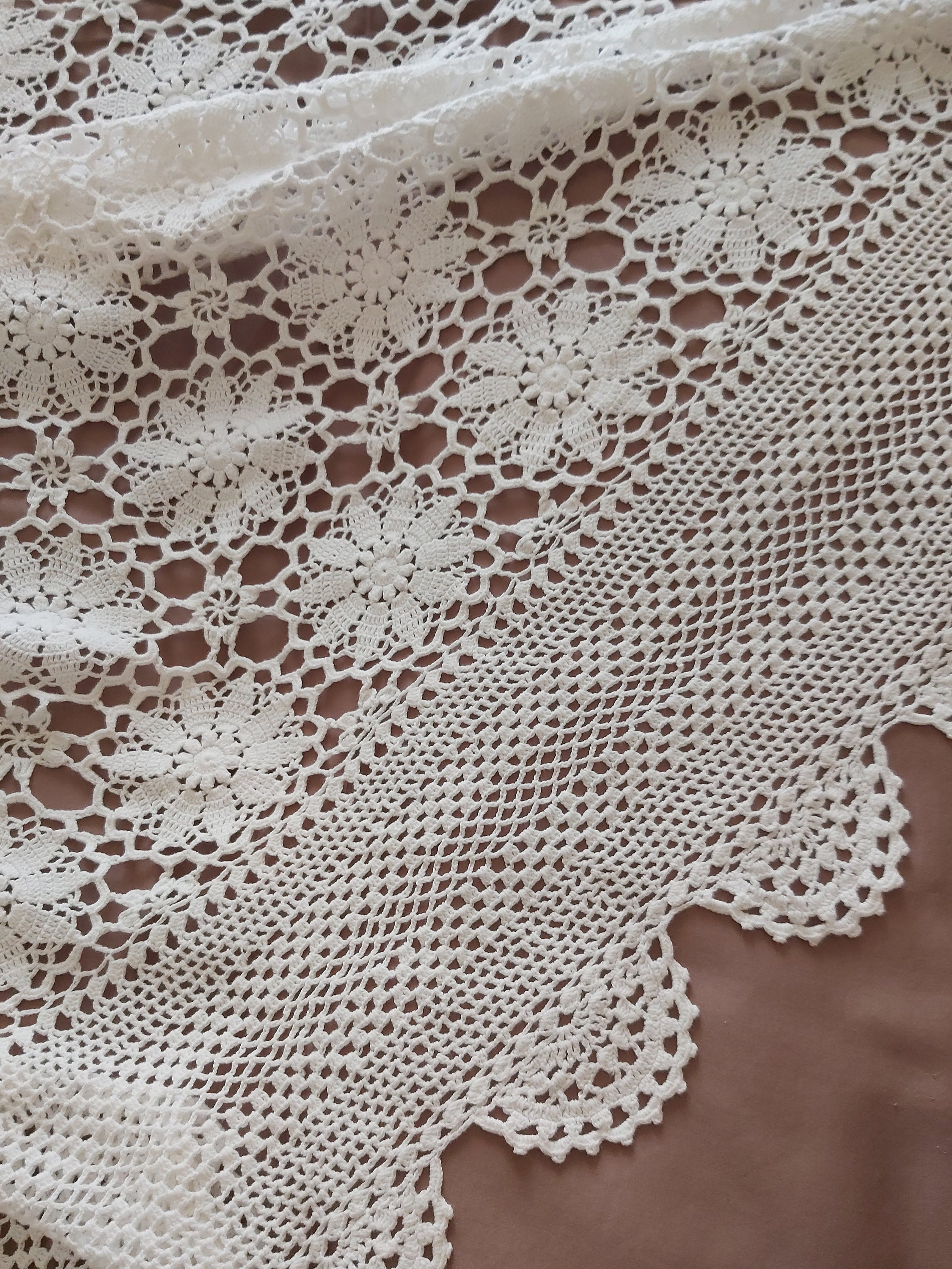 Un Énorme, Doux et Beau Couvre-Lit Vintage Français en Dentelle Au Crochet Fait à La Main Fil de Cot