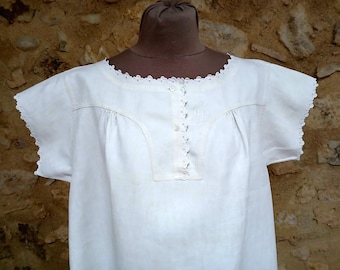 An antique French natural pure linen short sleeved nightie with hand embroidered calloped edges, monogram HR.  Medium