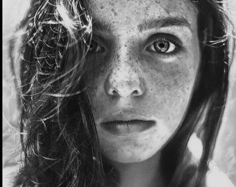 Retrato personalizado dibujado a mano / Arte realista a lápiz de grafito y carboncillo, regalo familiar