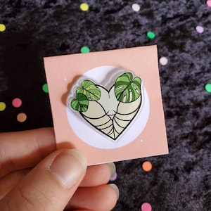 Spilla a forma di testa in acrilico Botanicalbooty // Foglie di Monstera Deliciosa // Pianta madre // Regalo per piante da appartamento //