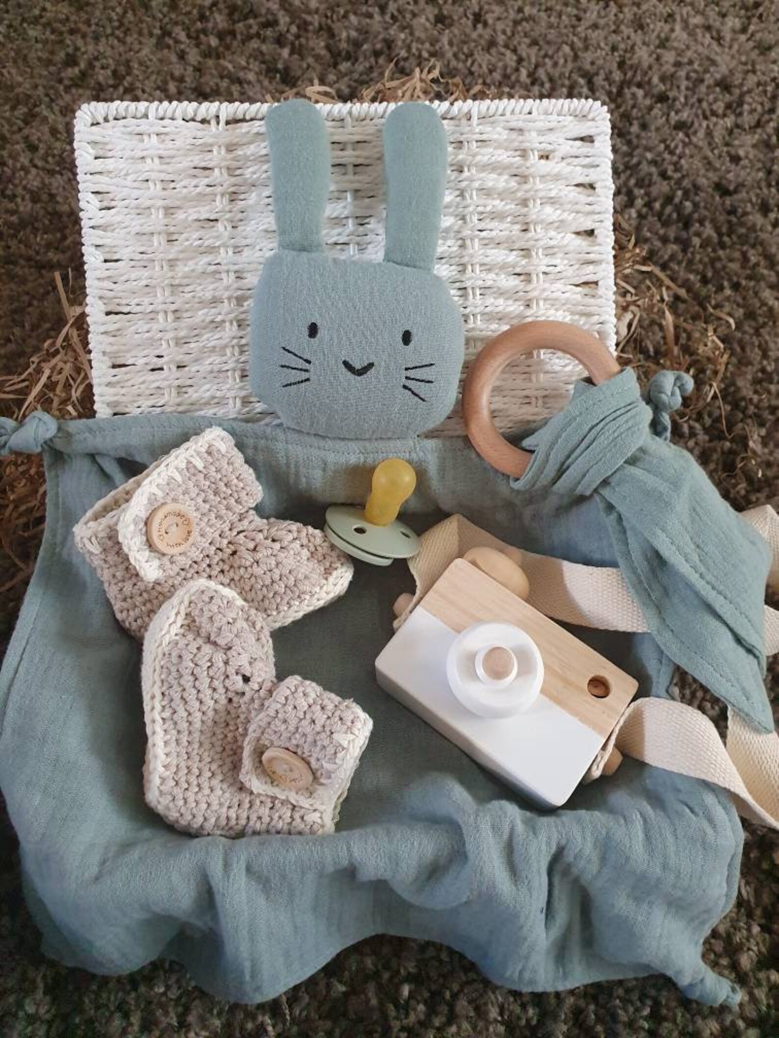 Organic baby hamper with closing lid Etsy