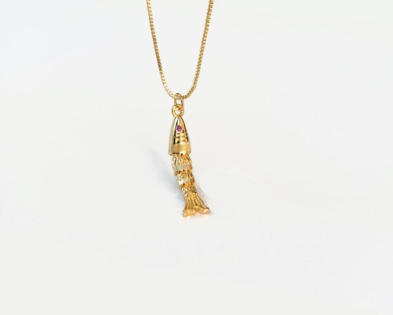 Sardine Articulated Fish Charm Necklace, Ornate Ocean Lover Jewelry, 3D Pisces Jewelry Gift, Gold Dainty Adjustable Box Chain