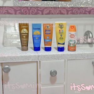 Miniature 1:6 Summer Essentials for dollhouse dioramas doll sunscreen