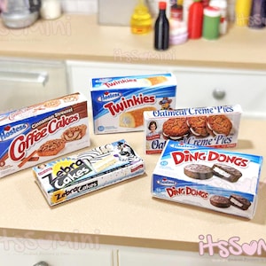 Miniature 1:6 Snack Cakes, Miniature food, dollhouse food, pretend food, miniature chips, doll groceries mini stuff